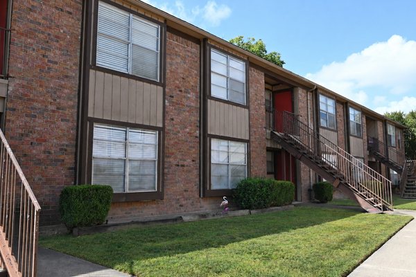 Peppertree Apartments photo 06