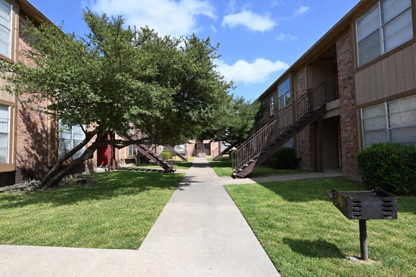 Peppertree Apartments photo 09